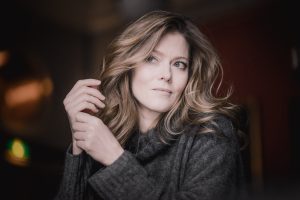 Barbara Hannigan Conductor-Singer Photo: Marco Borggreve